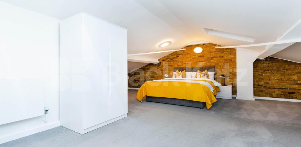 			3 Bedroom, 1 bath, 1 reception Apartment			 SPRINGFIELD HOUSE LOFTS-TYSSEN STREET, DALSTON/HAGGERSTON